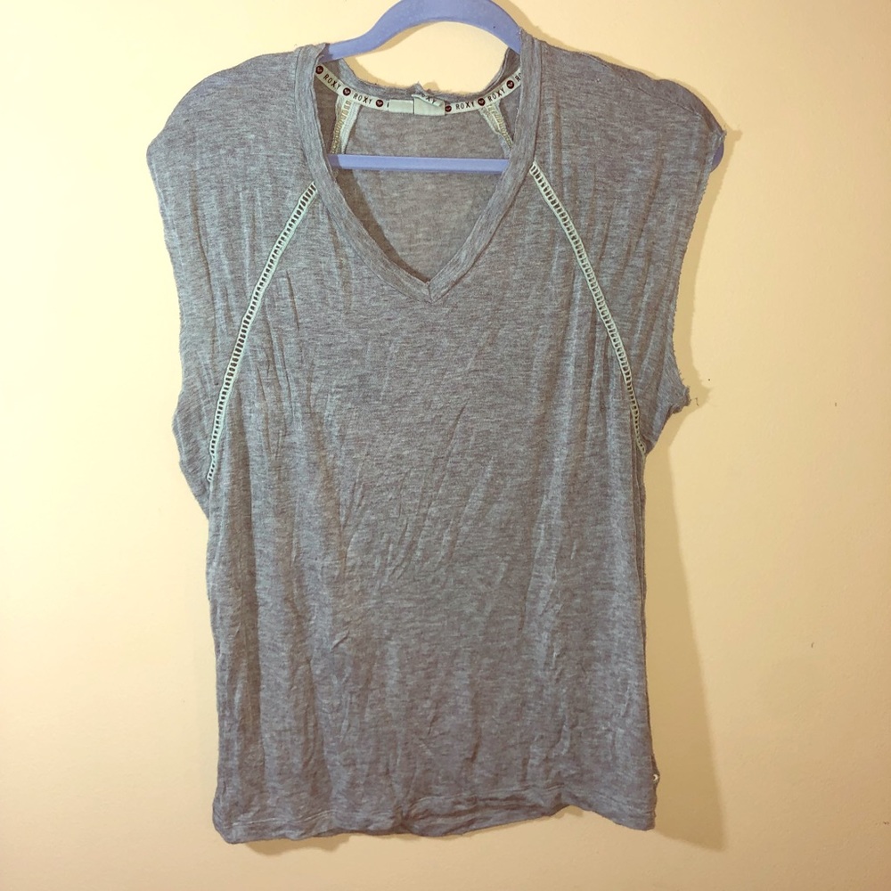 Grey shirt sleeve shirt